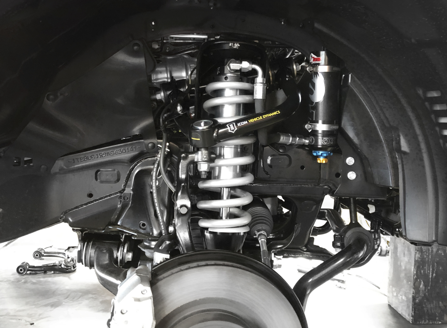 Fox Shock Kit 03ON 4Runner, 0714 FJ Cruiser, 09+ GX460, GX470, w