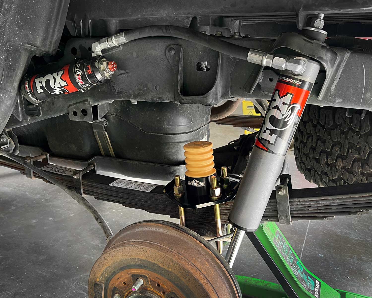 Fox Shock Kit: 05-On Toyota Tacoma Rear, 2.5 Performance Elite Series